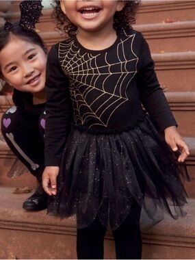H&M Girl Halloween Spiderweb
Dress. 1 1/2 - 2Y.